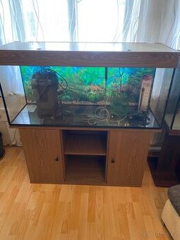 Prodám akvárium se stolkem 240l