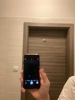 iPhone se 2020 top stav