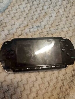 PSP 1004 + 1gb karta (ČÍST POPIS)