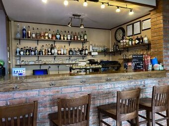 SERVÍRKA / BARMANKA - 1