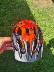 Dámská helma Specialized