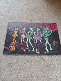 MONSTER HIGH