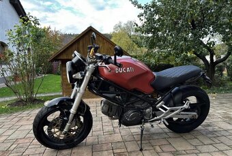 DUCATI Monster
