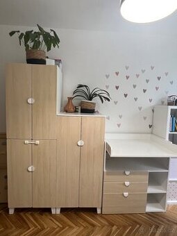 Skříňky + přebalovací pult Ikea