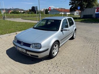 VW Golf IV 1,4i 55kW 5 dveř