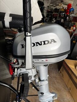 Prodám lodni motor Honda BF6 LHU