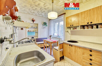 Prodej bytu 2+1, 77 m², Ostrov, ul. Komenského
