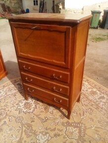 Psací sekretář, komoda Francie