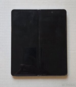 Samsung Galaxy Z Fold 4 poškozený - 1