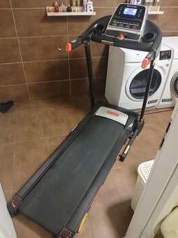 Elektrický běžecký pás