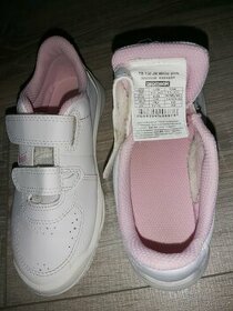 Dívčí obuv