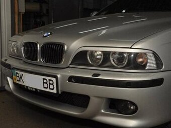 Řasy na světlometech BMW E39