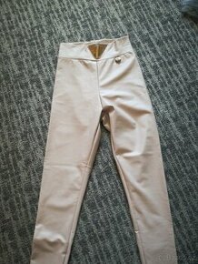 Nádherné koženkové leginy nude La Monne