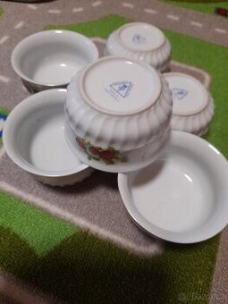 PORCELÁNOVÉ RETRO MISKY