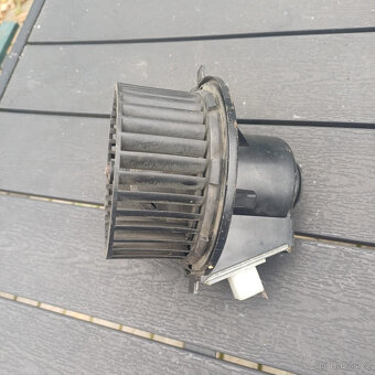 Díl VW golf 2 ventilátor topení