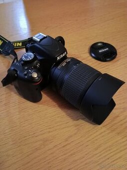 Nikon D5100 + Nikon AF-S 18-105/3.5-5.6 G ED VR