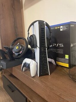 Ps 5 s přišlušenstvim