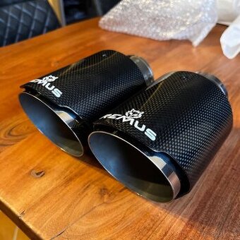 Koncovky výfuku Remus Carbon