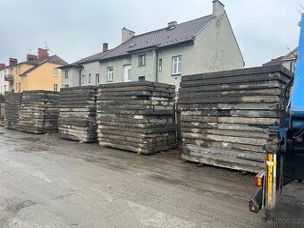 Prodám použité betonové silniční panely 300x200x18