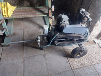 Olejový kompresor 380V