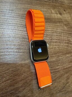 Apple Watch S9 44mm 87% baterie