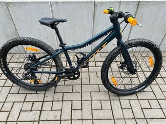 Scott Scale 24 s hydraulickými brzdami, páčkovým řazením