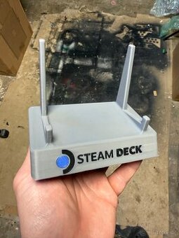 Stojan, stojánek na konzolu Steam Deck