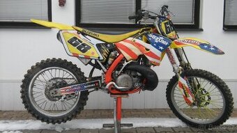 suzuki rm 250 r.02 2T