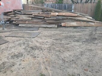 Dřevěné prkna a desky