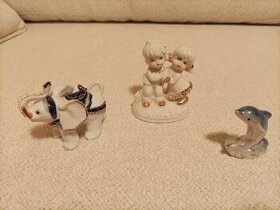 figurální předměty z bílého porcelánu
