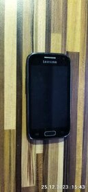 Mobilní telefon Samsung - 1
