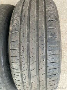 Pneu z nového auta 215/55 r17 - 1
