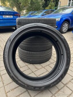Pirelli P Zero 255/35/21