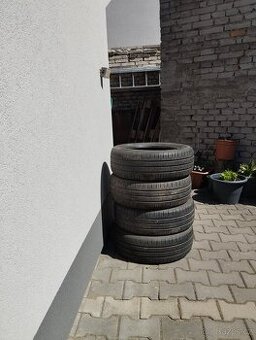 Letní pneu 185/60/r15