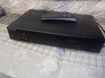 DVD / VHS COMBO značky SAMSUNG + origo dálka