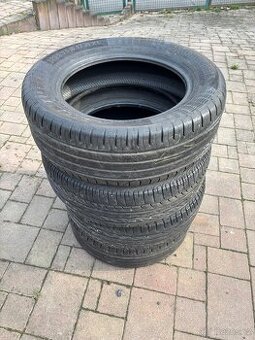 235/55 R17