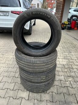 Michelin 235/55 R18