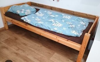 Dřevěné jednolůžko(NEPOUZIVANE) +MATRACE