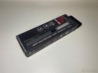 Ruční svítilna na USB-C, Displej