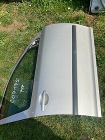 Octavia 2 dveře stříbrná metal