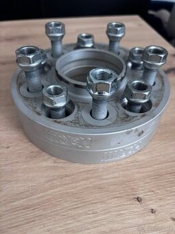 Distanční podložky 20mm Ford mustang 5.g