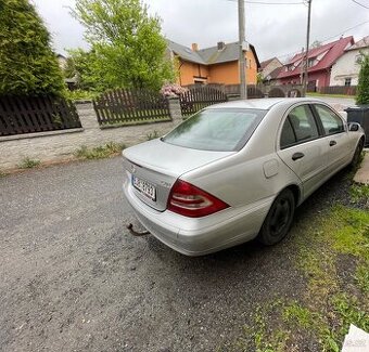 Mercedes Benc