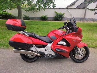 Honda ST 1300 Pan European ABS červená
