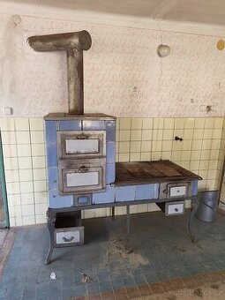 Kachlová kamna modrá