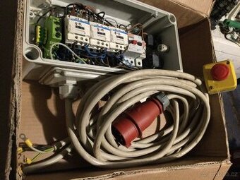 Prodám zánovní rozvodnou skříň