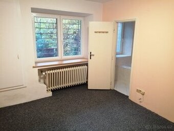 Pronájem 1+1, ulice Merhautova, Černá Pole, 35 m2