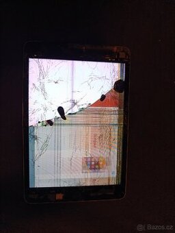 Popraskaný iPad 4 mini - 1