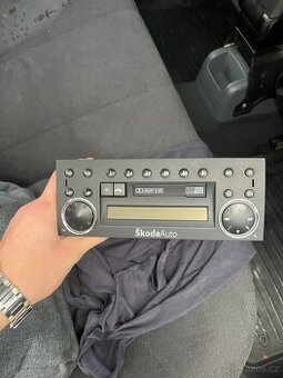 Škoda Fabia radio MS502