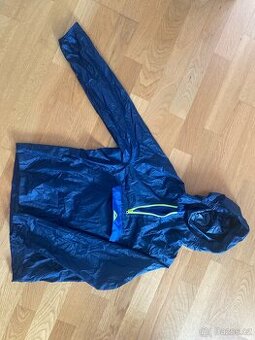 Detska nepromokava bunda zn. Quechua, 7-9let