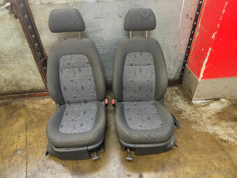 Přední sedačky Fabia - šedé